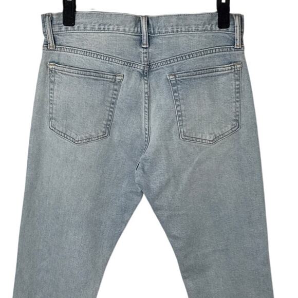 NWT Gap Mens Slim Taper Jeans in Gapflex Stretch Light Wash Size 30 x 28 - Picture 12 of 15